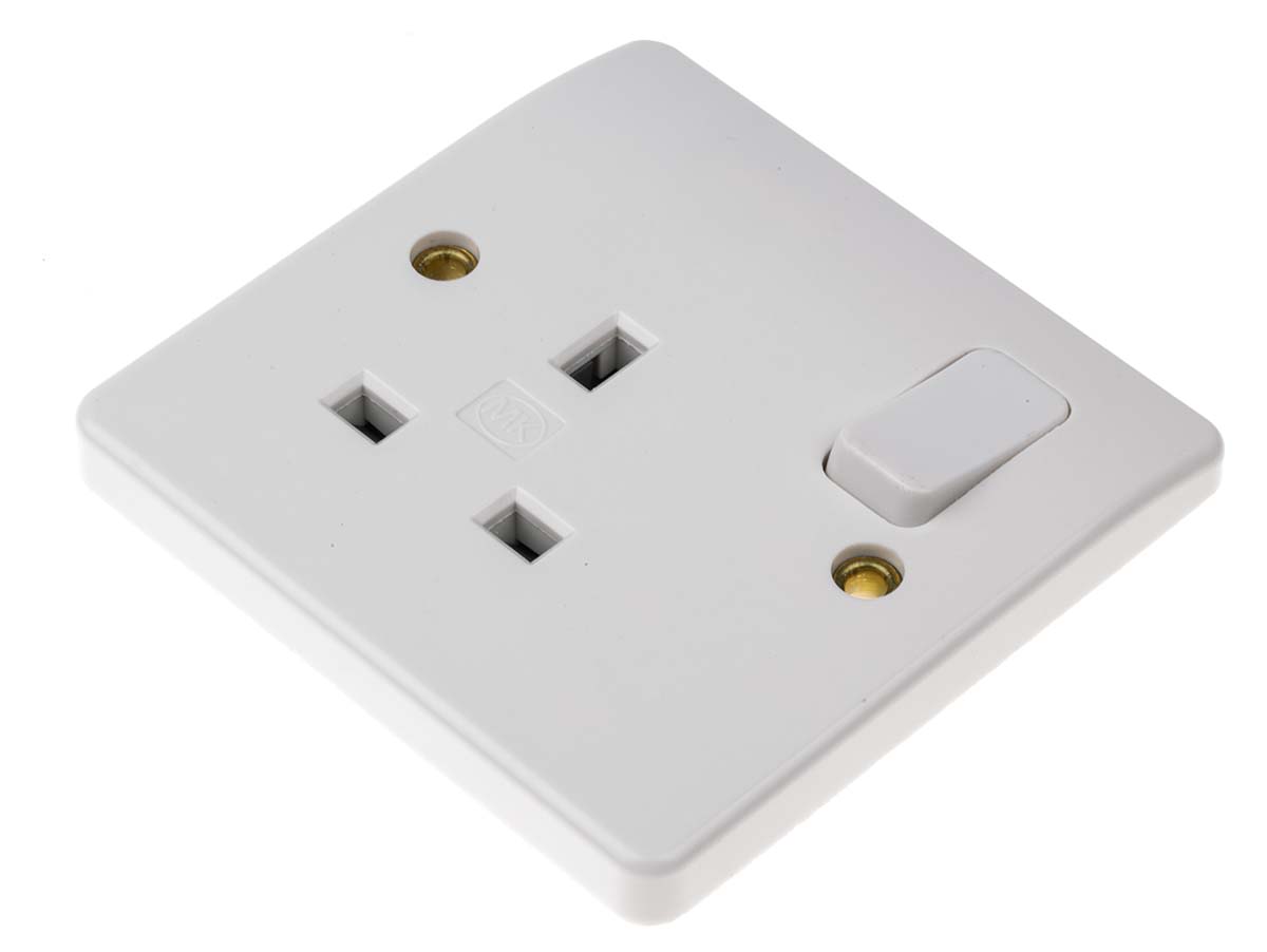 K2757 Whi Mk Electric White 1 Gang Plug Socket 2 Poles 13a Type G