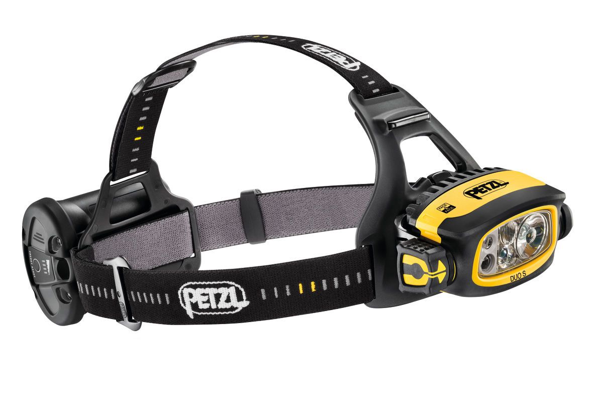 Petzl LED Head Torch 1100 lm, 200 m Range