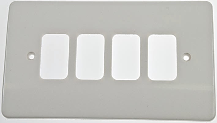MK Electric Lichtschalterabdeckung Weiß 4 Ausbrüche H. 86mm B. 146mm