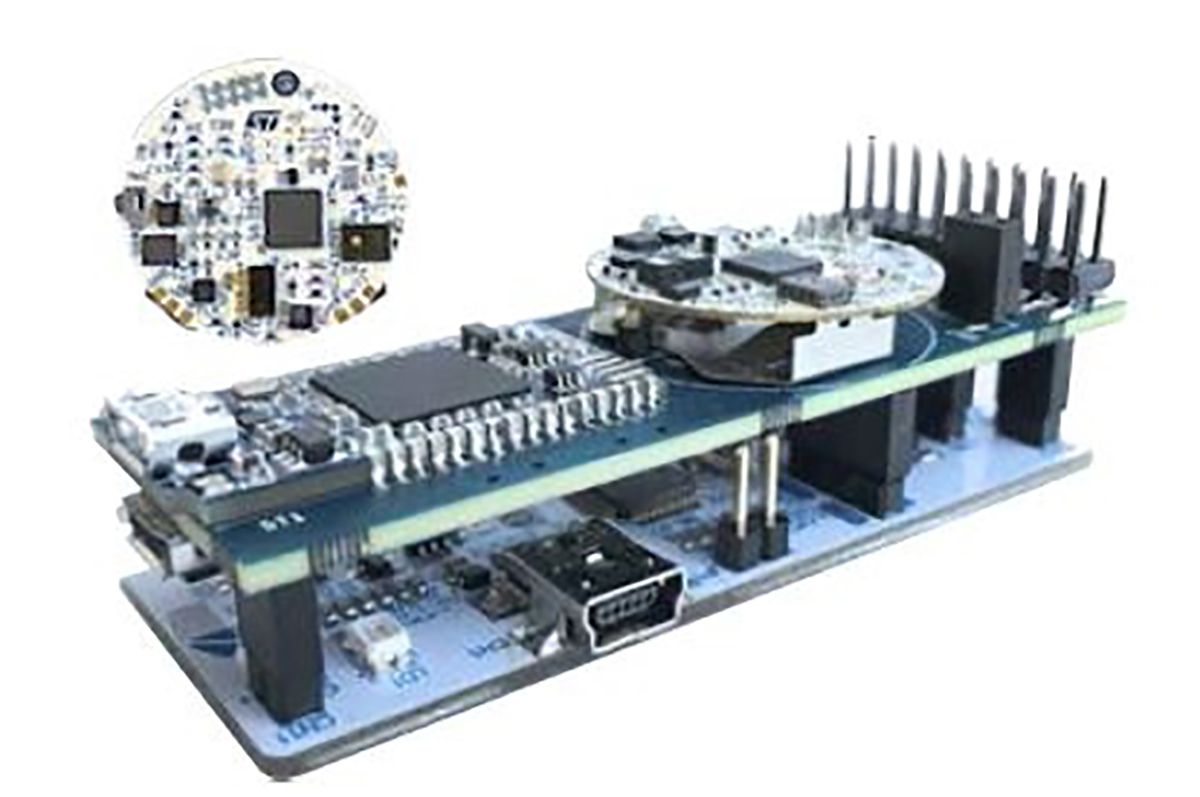 STMicroelectronics BlueTile - Bluetooth LE Enabled Sensor Node Development Kit Development Kit Sensors