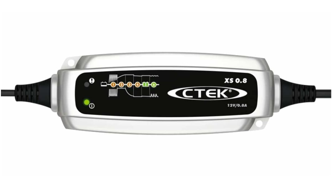 CTEK XS 0.8 Battery Charger For Lead Acid 12 V 14.4V 0.8A with UK plug