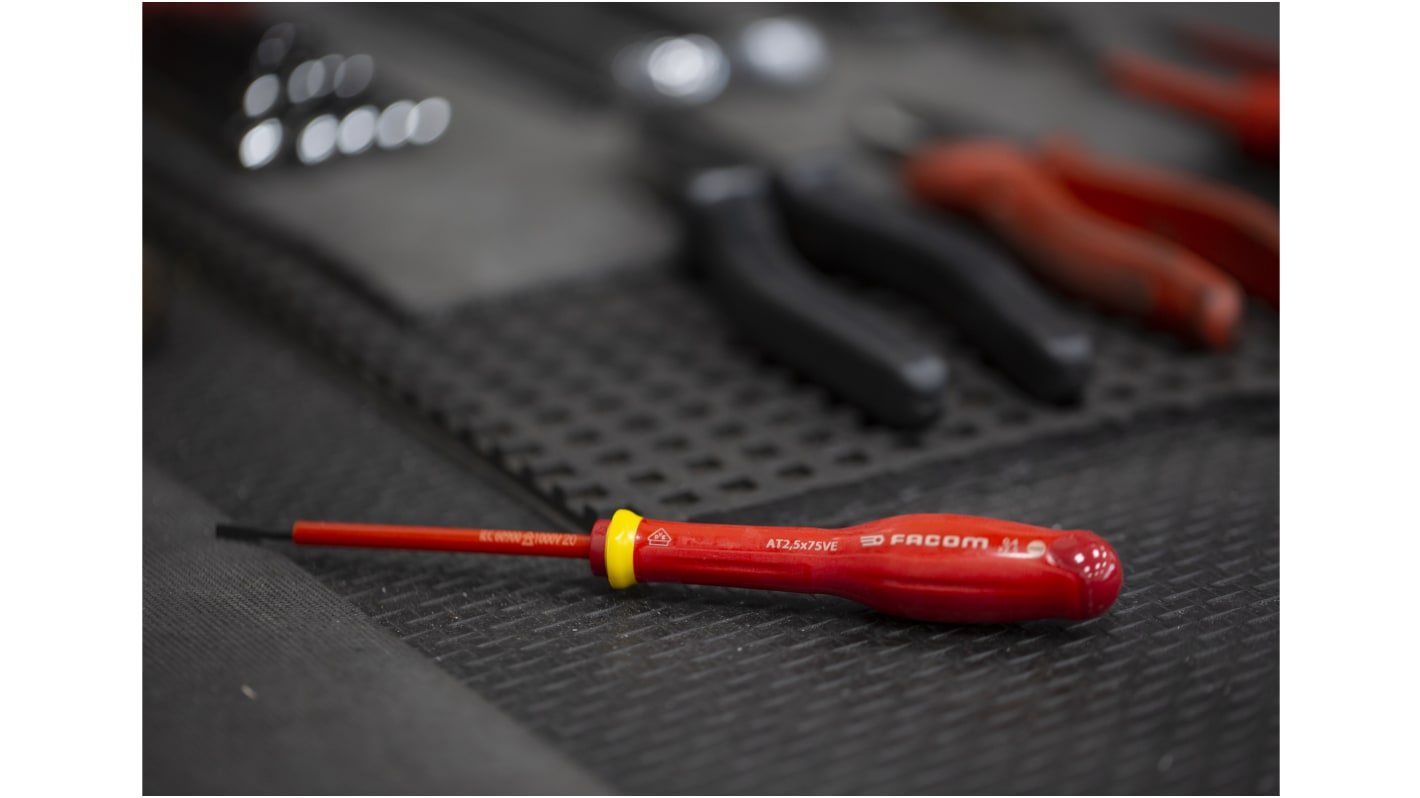 Facom Slotted Insulated Screwdriver, 2.5 x 0.4 mm Tip, 75 mm Blade, VDE/1000V, 178 mm Overall