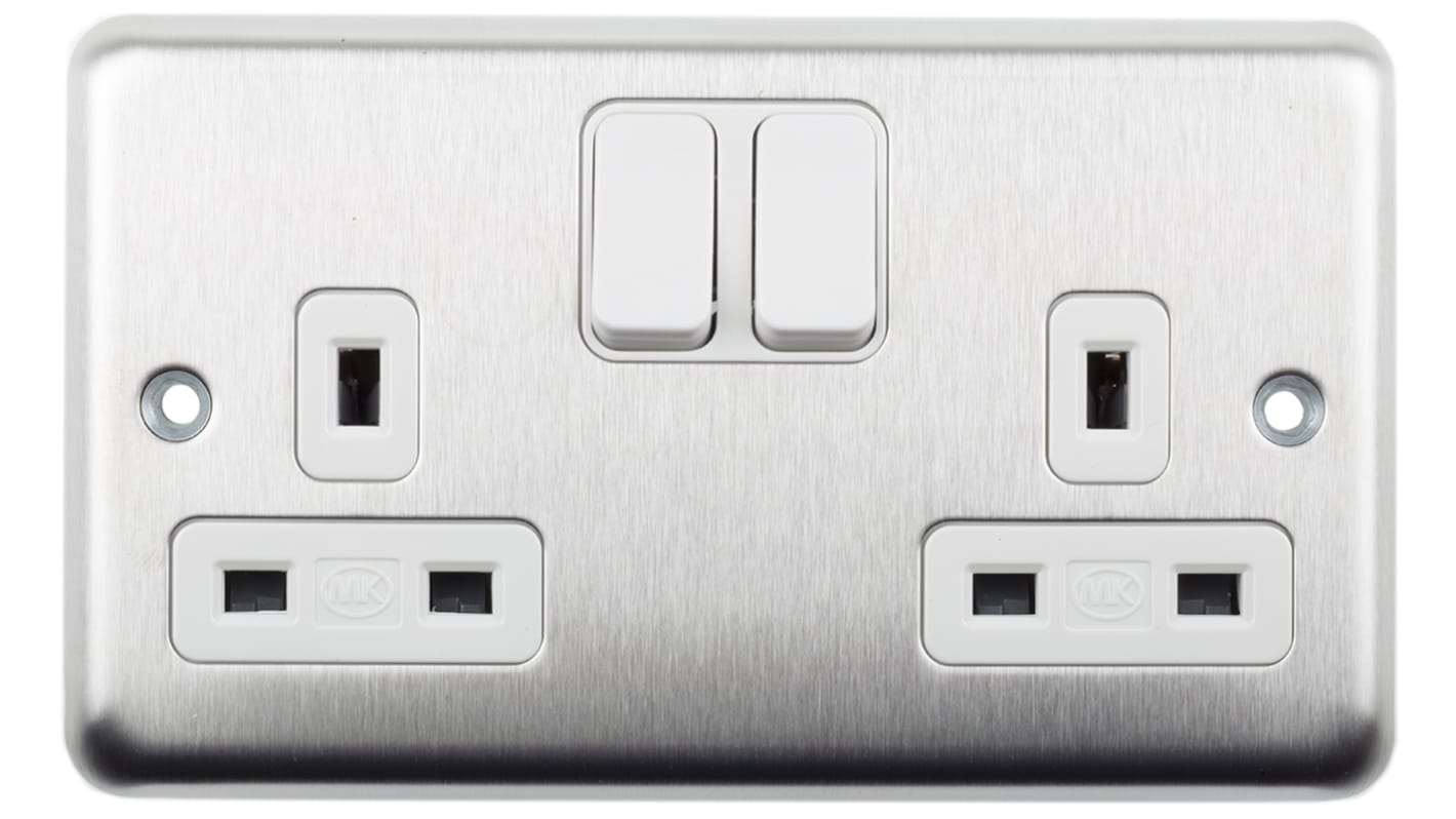 MK Electric 英标插座, 带开关, 2位, 嵌入式安装, 13A, 银色
