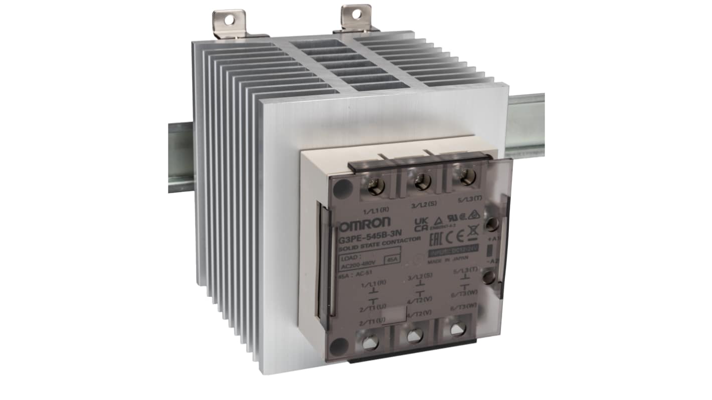 Omron G3PE Three Phase Series Solid State Relay, 45 A Load, DIN Rail Mount, 528 V ac Load, 30 V dc Control