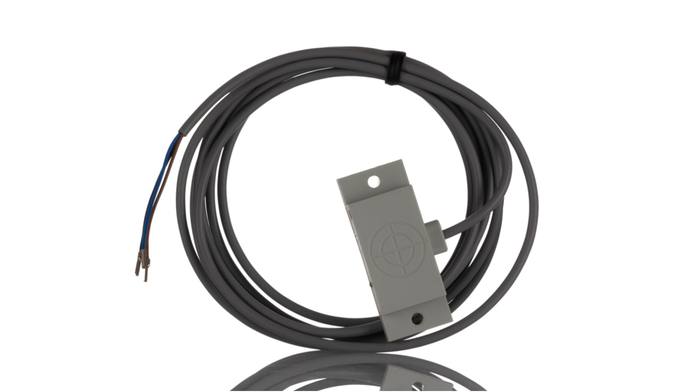 RS PRO Capacitive Block Proximity Sensor, 10 mm Detection, PNP NO, 10 → 30 V dc