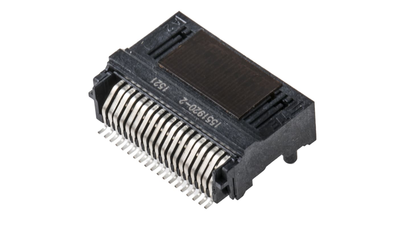 TE Connectivity 插拔式IO连接器 连接器母座