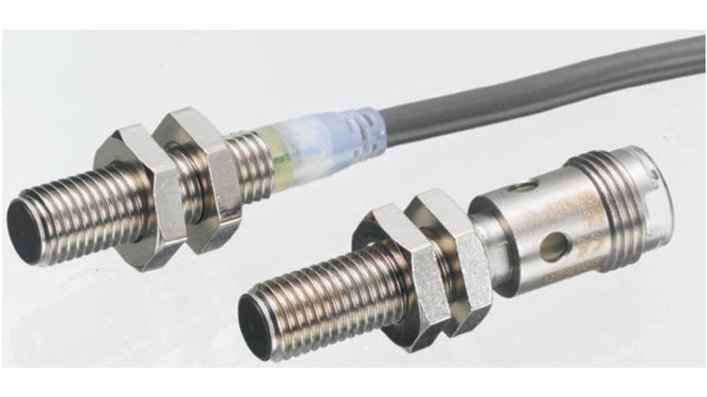 Sensore di prossimità Cilindrico Omron, PNP, M18 x 1, rilevamento 8 mm, da 12 → 24 V c.c.