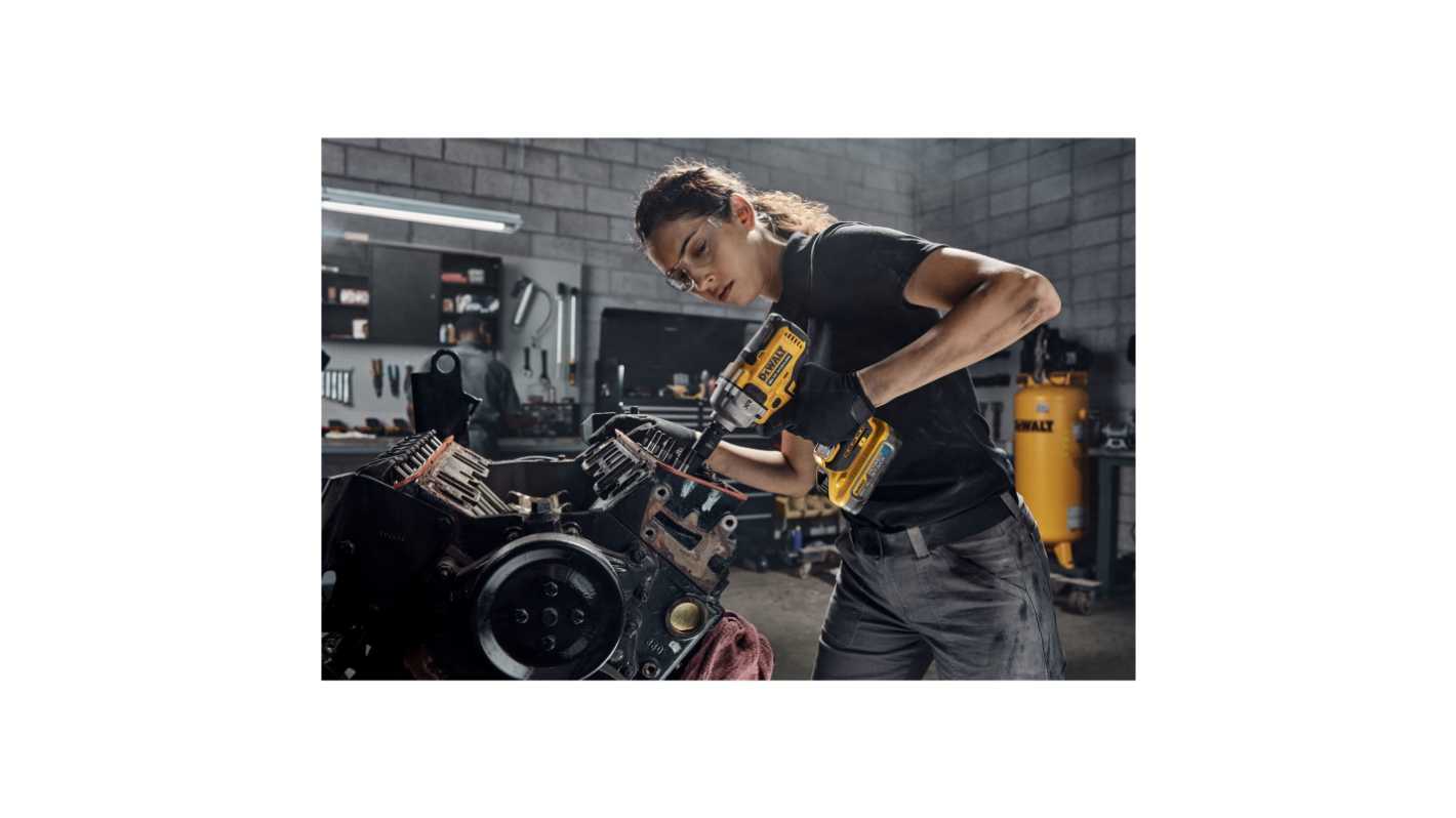 DeWALT 1/2 in 18V, 5Ah Cordless Impact Wrench