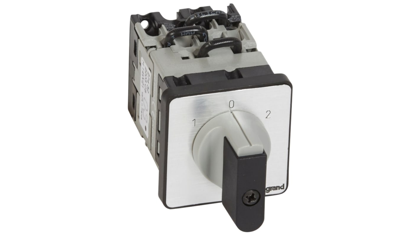 Legrand, 3P 3 Position 45°, 690V (Volts), 16A