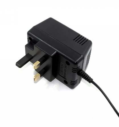 RS PRO 4.5W Plug-In AC/DC Adapter 5V Dc Output, 900mA Output