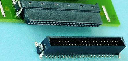 ERNI Connecteur Femelle Pour CI, 26 Contacts, 2 Rangées, 1.27mm, Montage En Surface, Angle Droit