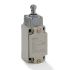 Omron Roller Plunger Limit Switch, 1NC/1NO, IP67, Metal Housing
